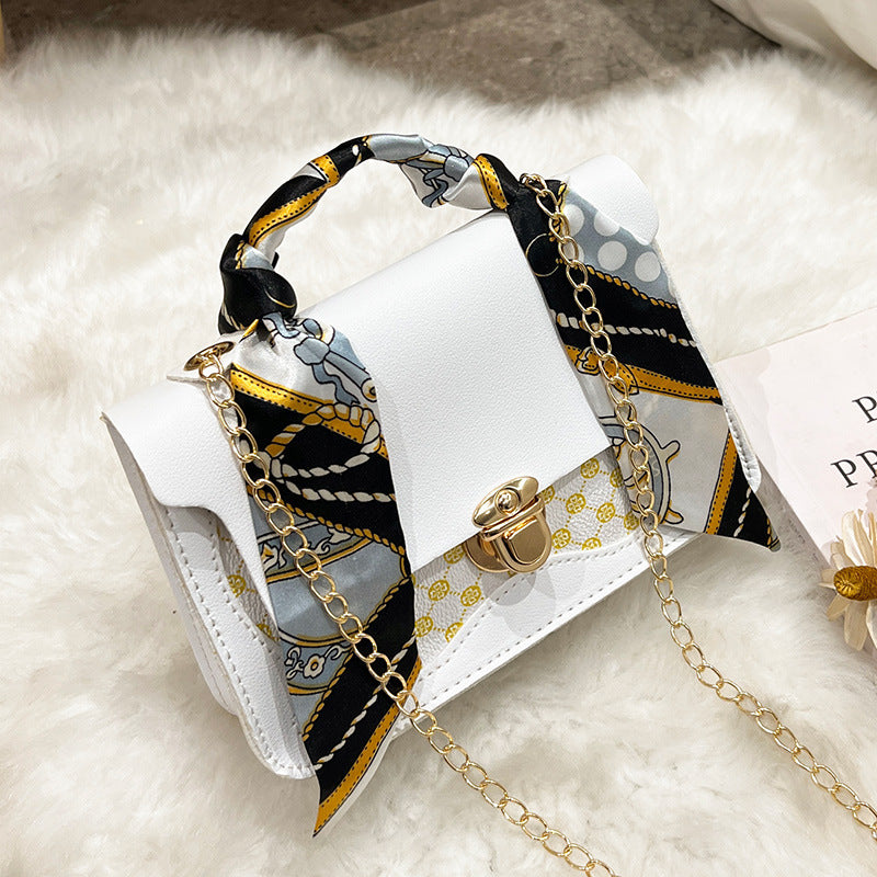 Gouden Crossbody Tas/ By OSYARD Voor een Stylish Look